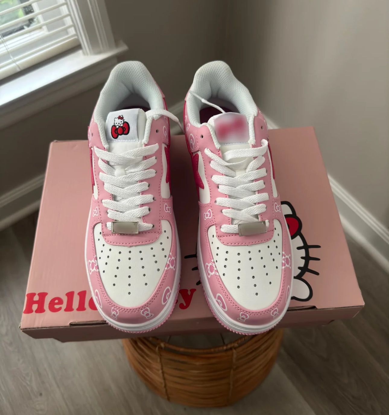 Hello Kitty Shoes : Free Shipping WorldWide