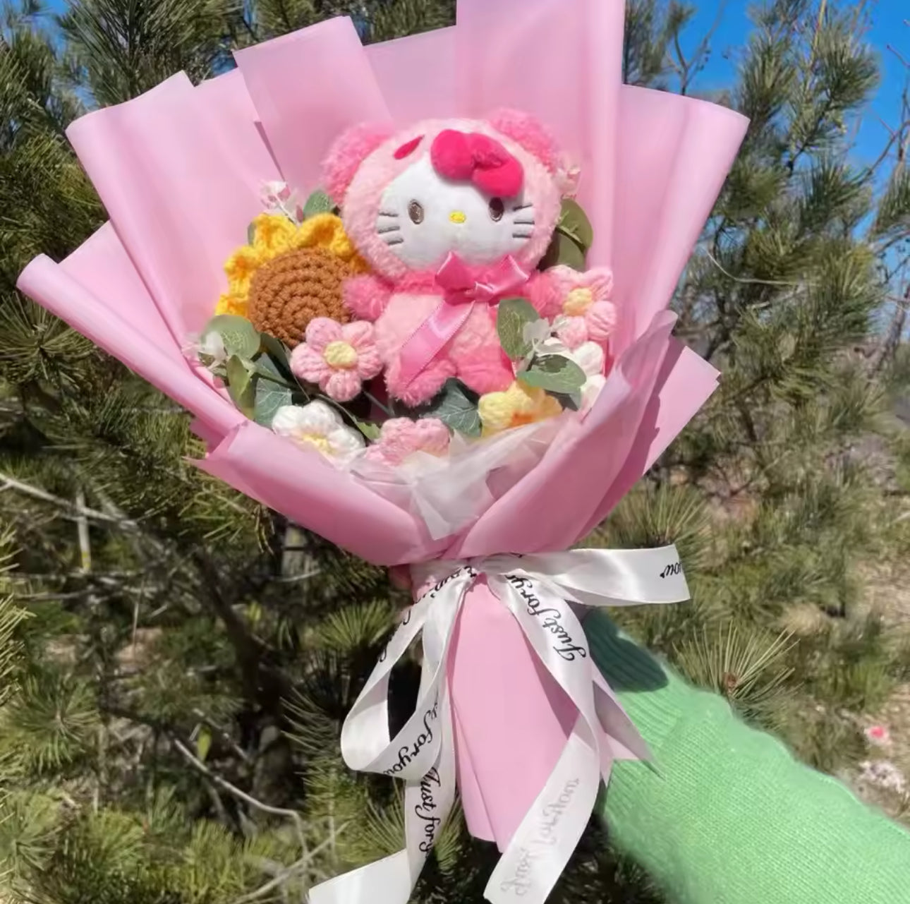 Hello Kitty Cozy Sunflower Pink Vail Flower Bouquet
